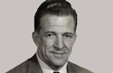 grayscale man profile pic