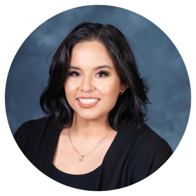 Headshot of Laura Posadas